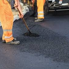 Best Asphalt Driveway Installation  in Rio Linda, CA